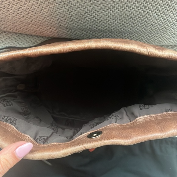 Massimo Dutti Leather crossbody bag - Picture 9 of 11